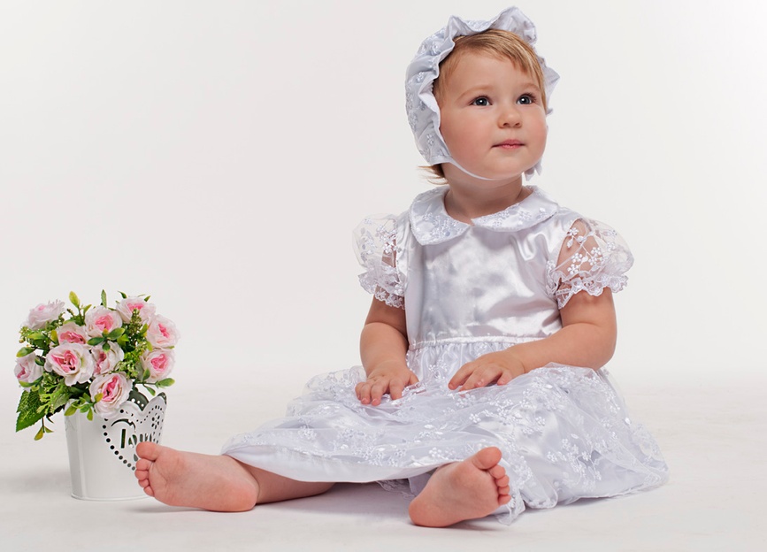 Комплекты на выписку Крестильное платье для девочки с гипюром Модный карапуз