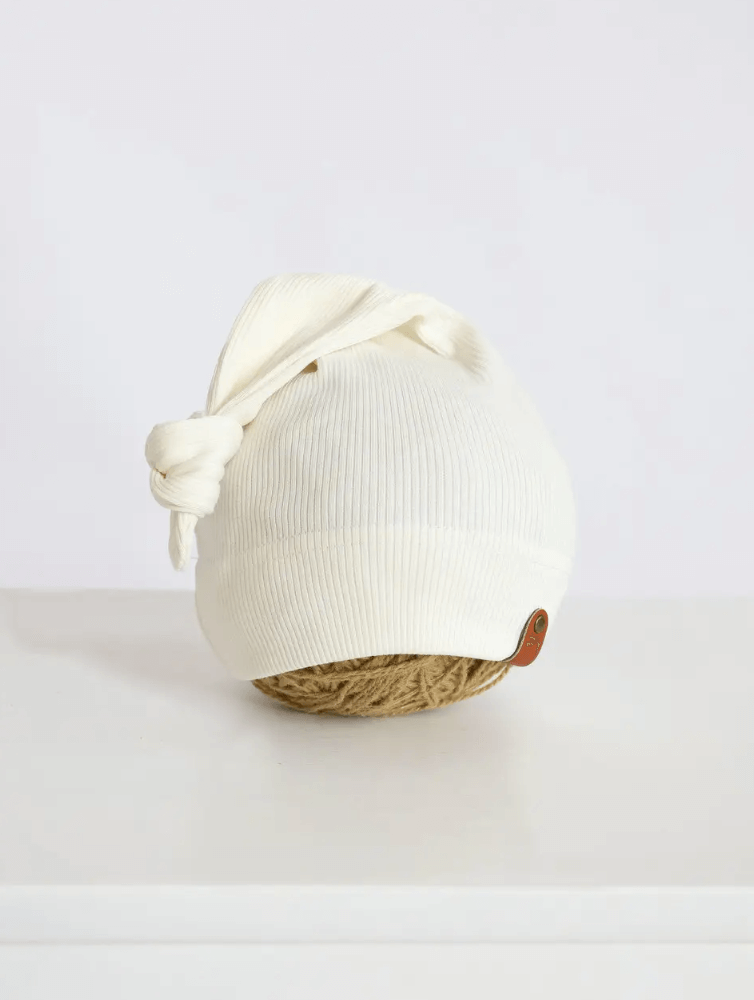 Чепчики, шапочки для новорождённых Шапка узелок Knot рубчик, молочная, MagBaby