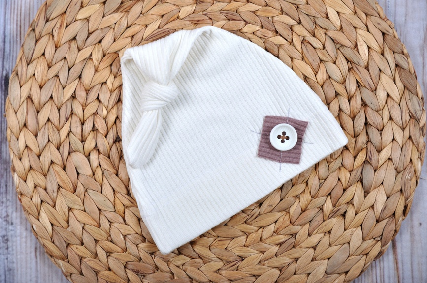 Чепчики, шапочки для новорождённых Летняя шапка Knot, молоко, MagBaby
