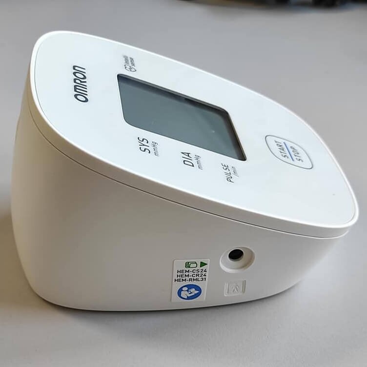 Тонометри, термометри Вимірювач артеріального тиску та частоти серцевих скорочень M1 Basic (HEM-7121J- AF), Omron